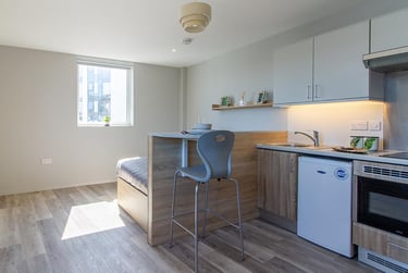 1 bed studio, Bonhay Road, St David's, Exeter, EX43AY - Image 15